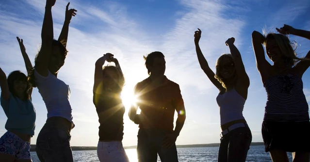 Evento al tramonto: la penisola di Sirmione in barca per gruppi privati